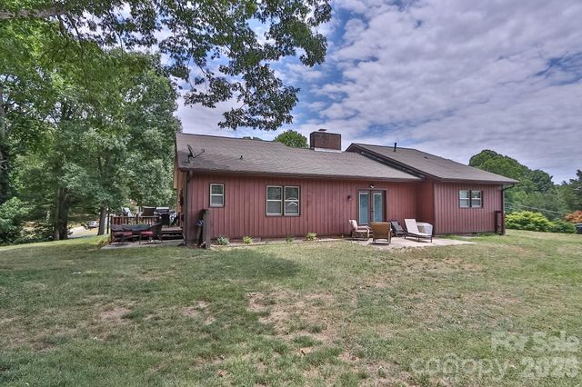 4220 Mae-Len Drive, Winston Salem, NC 27107