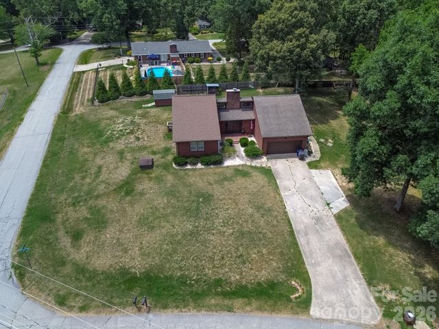 4220 Mae-Len Drive, Winston Salem, NC 27107