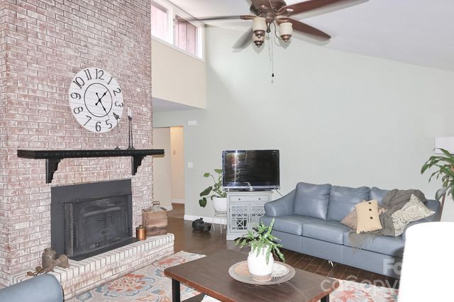 4220 Mae-Len Drive, Winston Salem, NC 27107