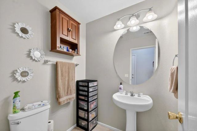 32492 Safflower Street, Winchester, CA 92596