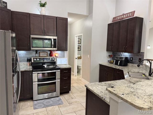13 Ridgepoint Meadows Court, Union, MO 63084