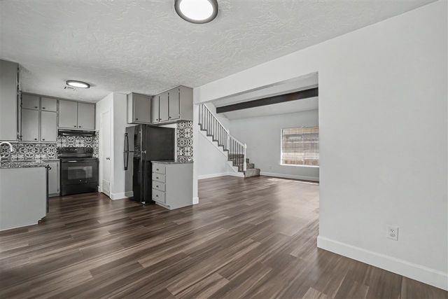 6705 SW Drakestone Blvd, Lawton, OK 73505