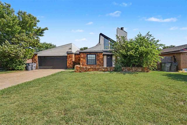 6705 SW Drakestone Blvd, Lawton, OK 73505