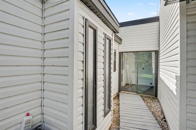 6705 SW Drakestone Blvd, Lawton, OK 73505