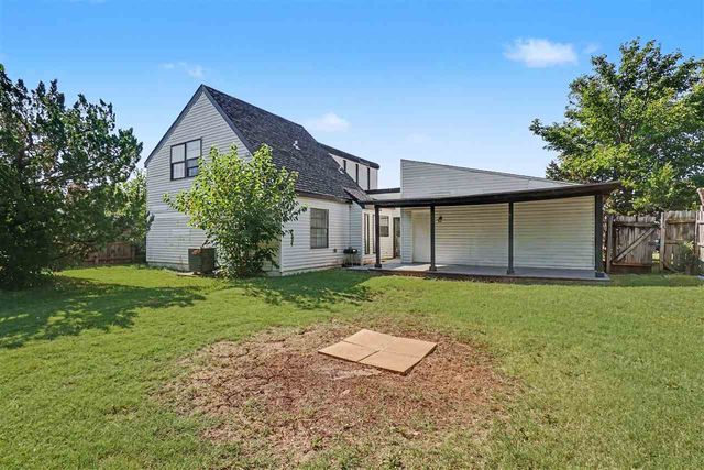 6705 SW Drakestone Blvd, Lawton, OK 73505