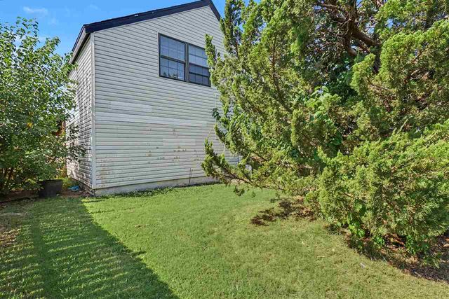 6705 SW Drakestone Blvd, Lawton, OK 73505