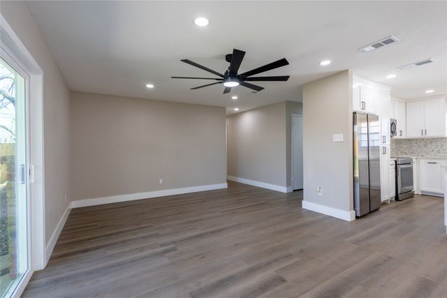 133 Buie Drive, Everman, TX 76140