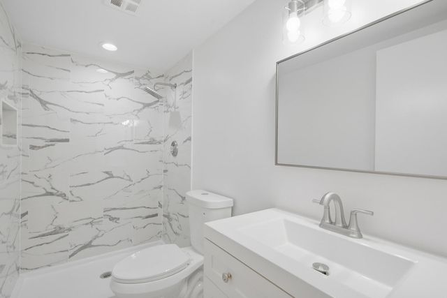 18320 Cherry Creek Drive 8, Homewood, IL 60430