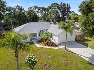 1633 SE Clearmont Street, Port St Lucie, FL 34983