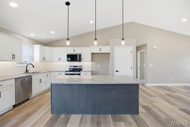 4823 Fitz James Crossing, Highland, IL 62249