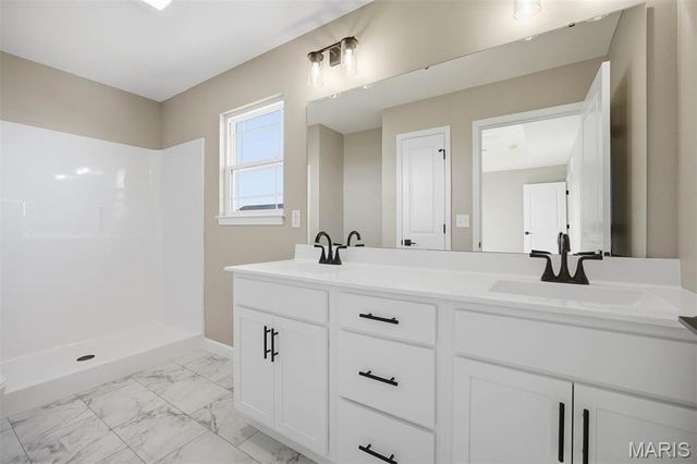 4823 Fitz James Crossing, Highland, IL 62249