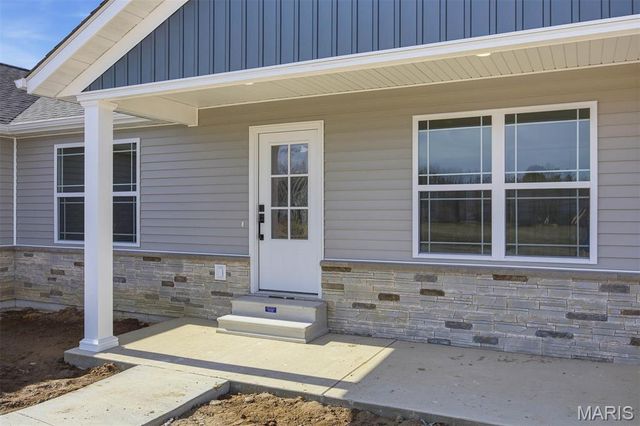 4823 Fitz James Crossing, Highland, IL 62249