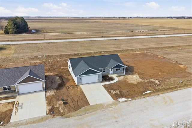 4823 Fitz James Crossing, Highland, IL 62249