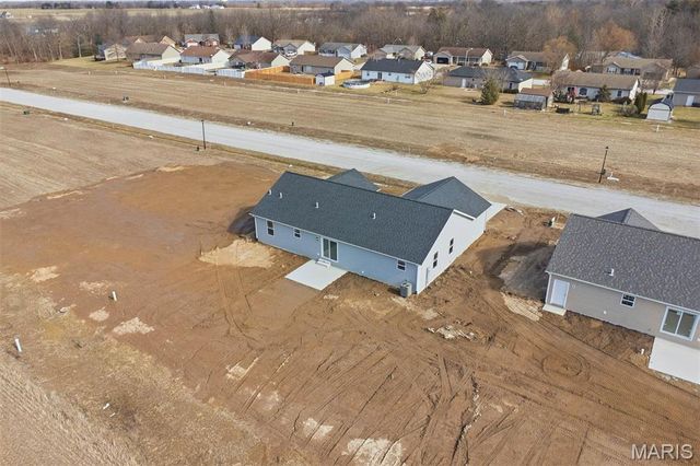 4823 Fitz James Crossing, Highland, IL 62249