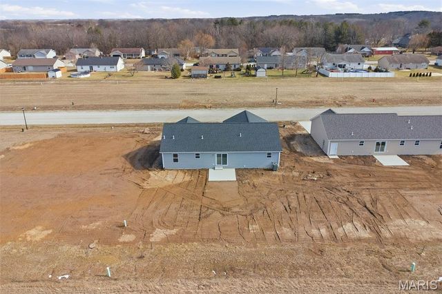 4823 Fitz James Crossing, Highland, IL 62249