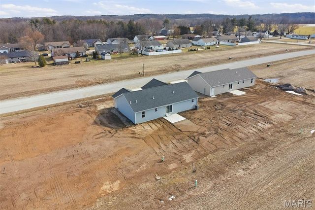 4823 Fitz James Crossing, Highland, IL 62249