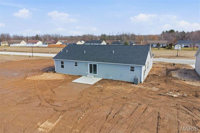 4823 Fitz James Crossing, Highland, IL 62249