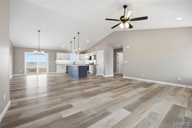 4823 Fitz James Crossing, Highland, IL 62249