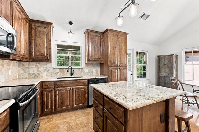85 County Road, Gordonville, TX 76245