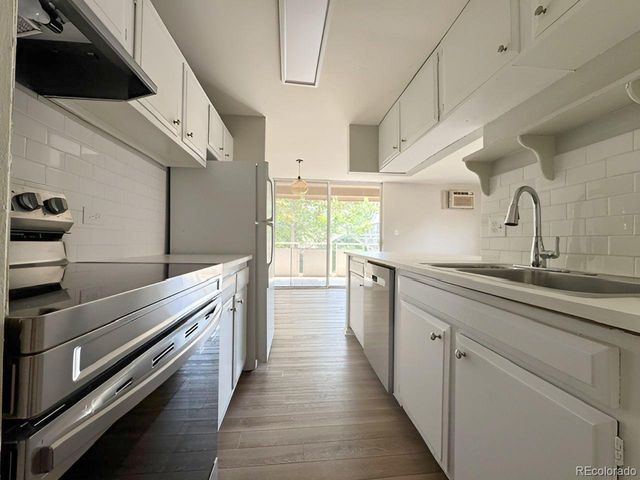 937 N Clarkson St 206, Denver, CO 80218