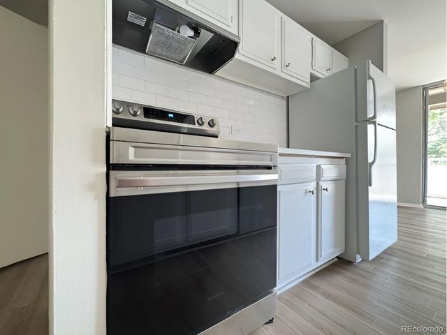 937 N Clarkson St 206, Denver, CO 80218