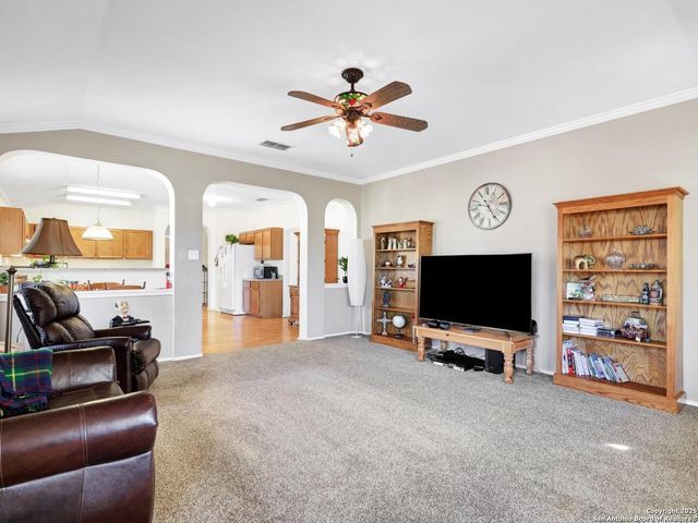 10622 Lynx Range, San Antonio, TX 78251