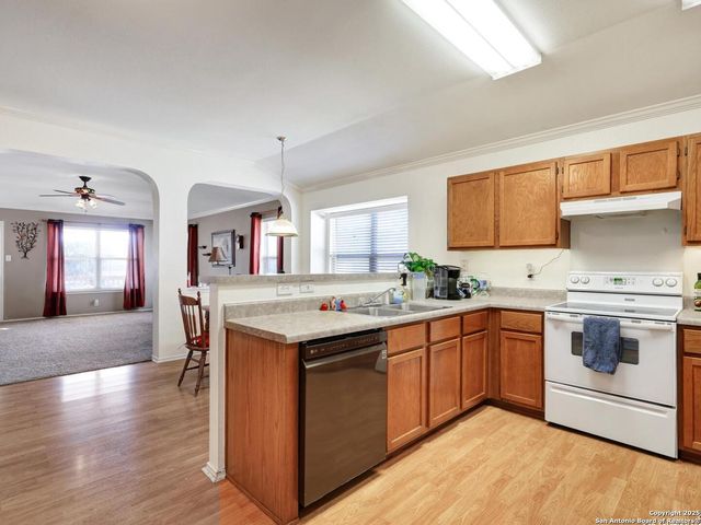 10622 Lynx Range, San Antonio, TX 78251