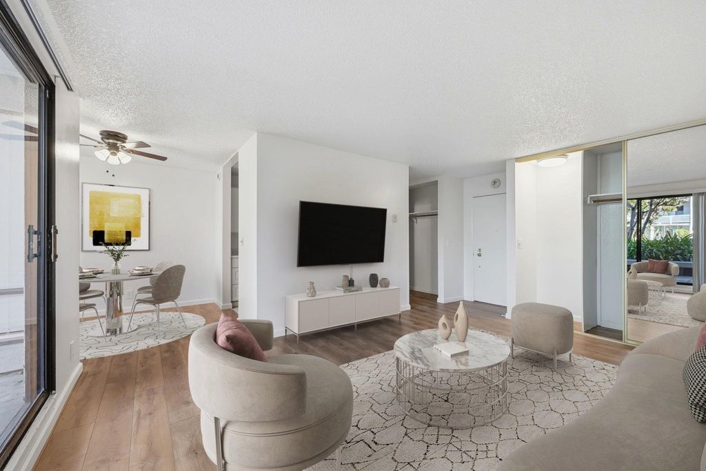 Image 1 of property listing at 4 4 Admiral Drive 226, Emeryville, CA 94608