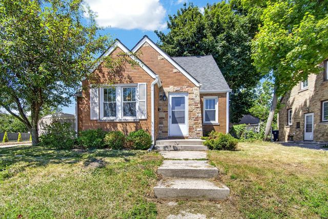 3040 Meachem ROAD, Mount Pleasant, WI 53405
