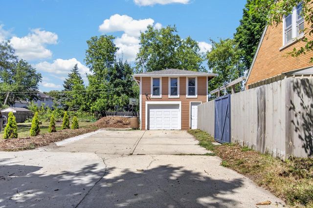 3040 Meachem ROAD, Mount Pleasant, WI 53405