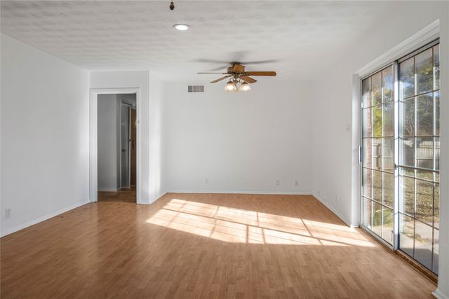 1618 University Drive, Arlington, TX 76013