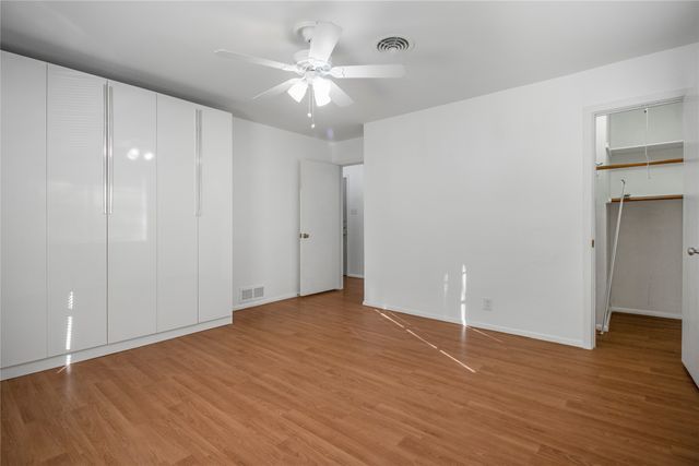 1618 University Drive, Arlington, TX 76013