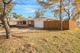 1618 University Drive, Arlington, TX 76013