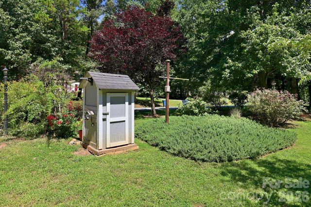 299 Sailwinds Road, Mooresville, NC 28115