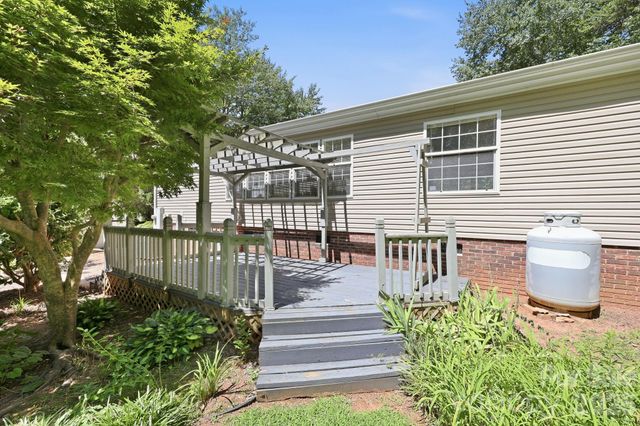 299 Sailwinds Road, Mooresville, NC 28115