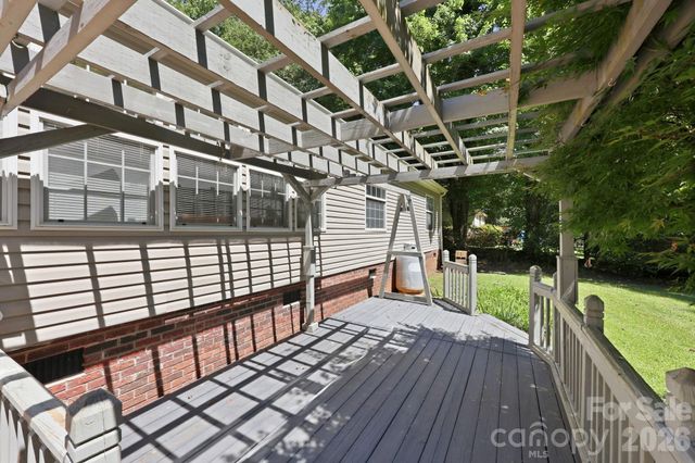 299 Sailwinds Road, Mooresville, NC 28115