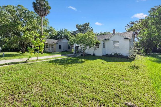 466 N KENTUCKY AVENUE, Umatilla, FL 32784