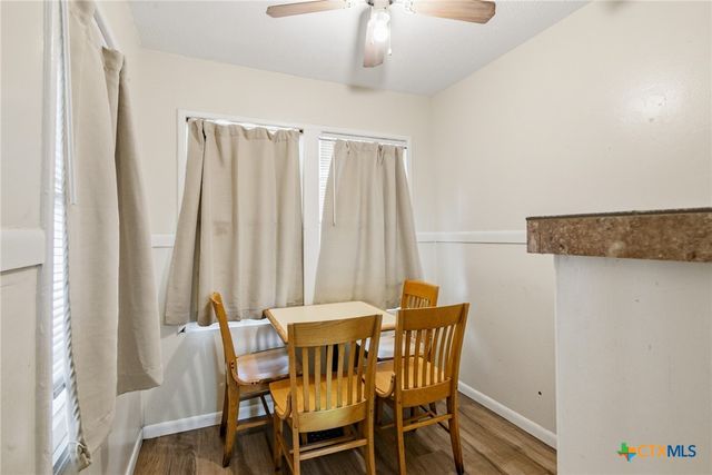 1507 E Mistletoe Avenue, Victoria, TX 77901