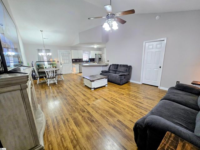 137 Hillside Circle, Easley, SC 29640