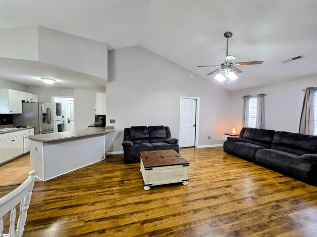 137 Hillside Circle, Easley, SC 29640