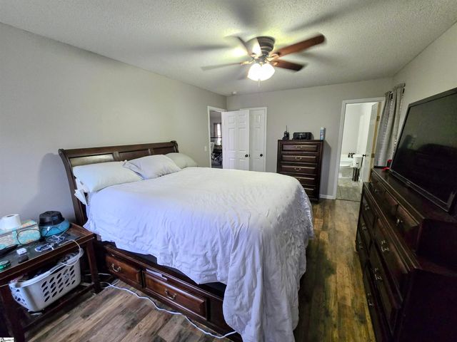 137 Hillside Circle, Easley, SC 29640