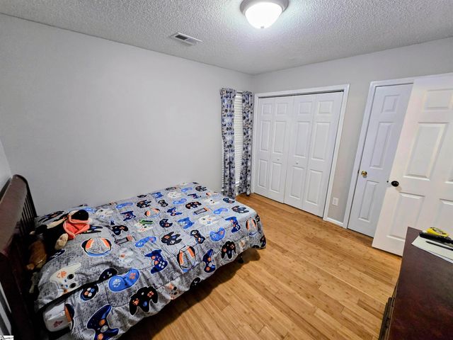 137 Hillside Circle, Easley, SC 29640