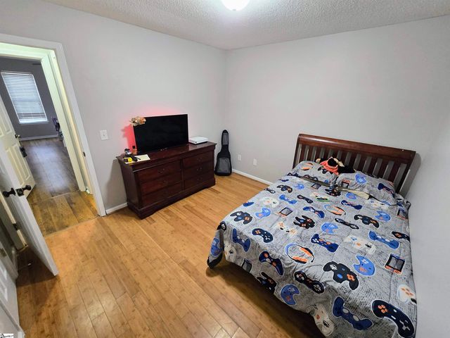 137 Hillside Circle, Easley, SC 29640