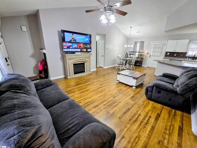 137 Hillside Circle, Easley, SC 29640