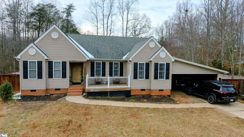 137 Hillside Circle, Easley, SC 29640