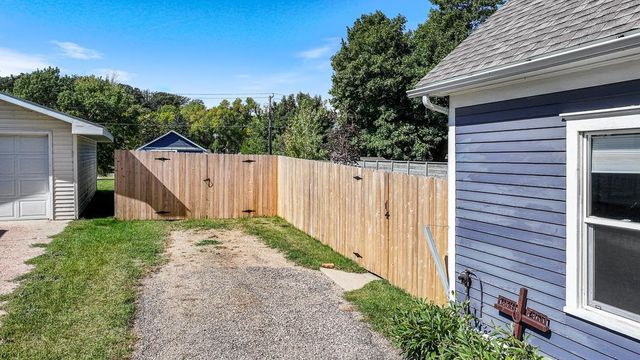 220 Fremont Street S, Lake Benton, MN 56149