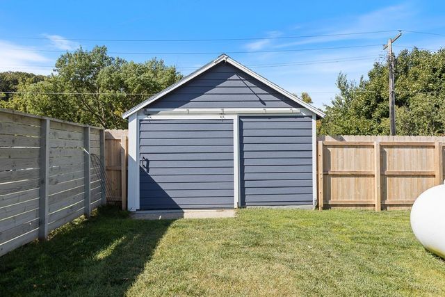 220 Fremont Street S, Lake Benton, MN 56149