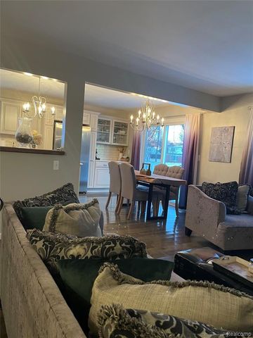 27211 Hickory Street, Harrison Twp, MI 48045