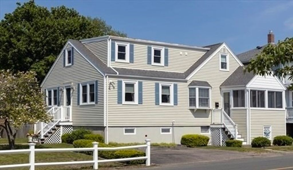 84 Newport Road, Hull, MA 02045