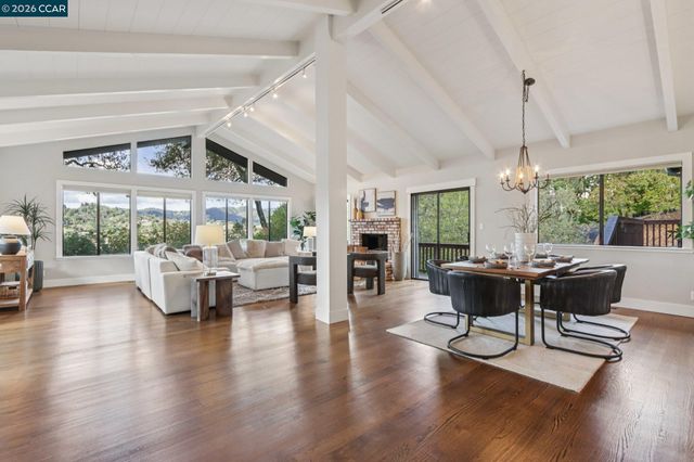 858 Mountain View Dr, Lafayette, CA 94549